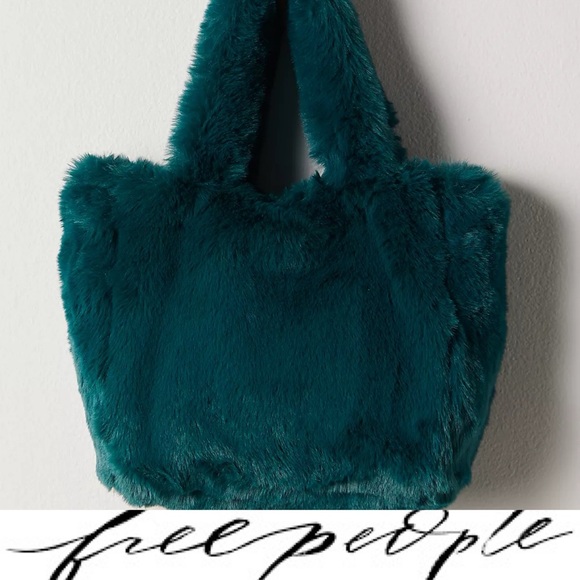 Gorgeous, Free People Cozy Baby Commuter Bag❤️ faux fur NWT - Picture 1 of 7